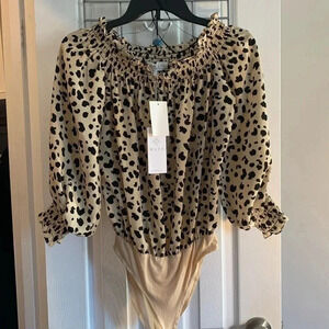 New With Tags WAYF long Sleeve Bodysuit Size Small